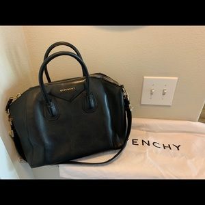Givenchy Medium Antigona Handbag